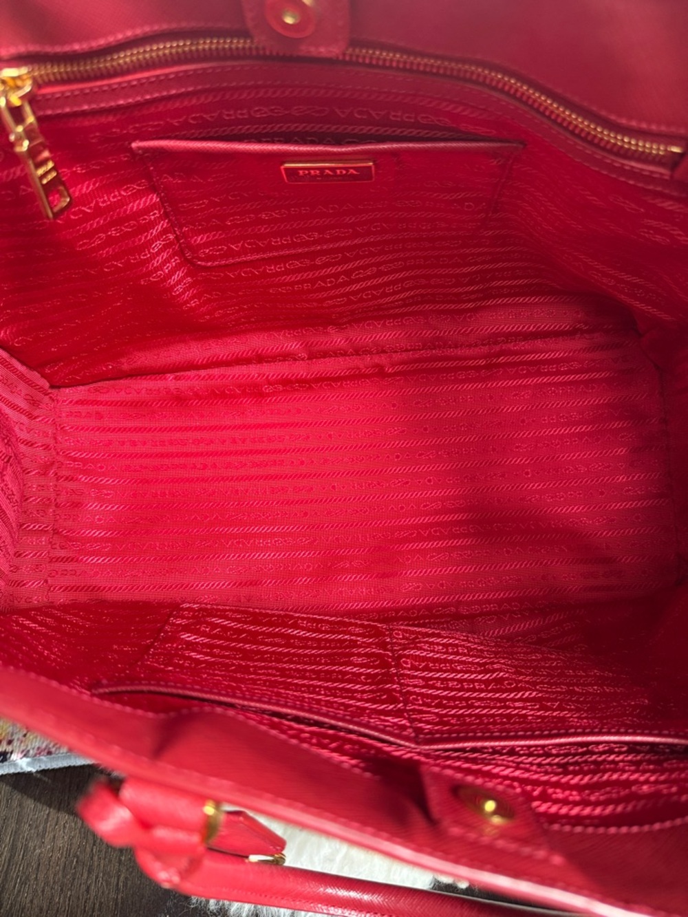 Prada Red Saffiano Tote with Gold Hardware Amazing condition! Authentic - Picture 5 of 8